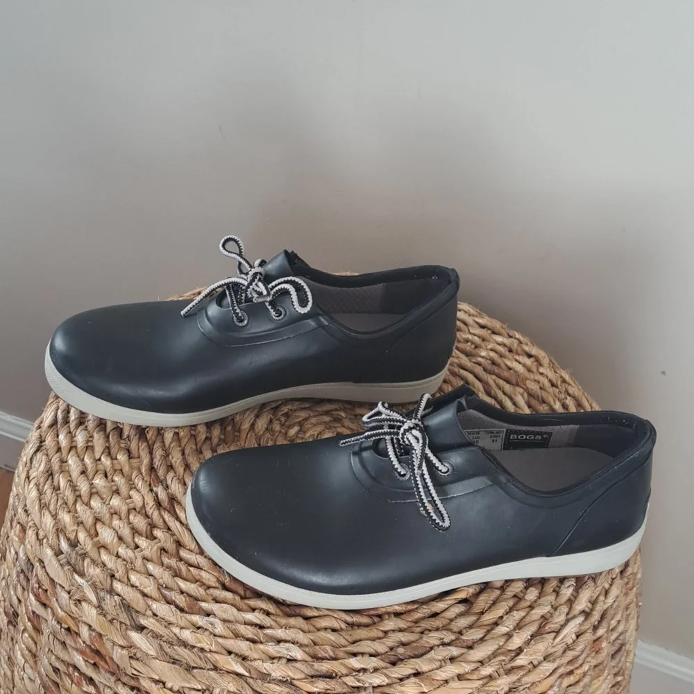 BOGS Womens Quinn Waterproof Sneaker Shoes Black Rubber Laces Padded Footbed S10